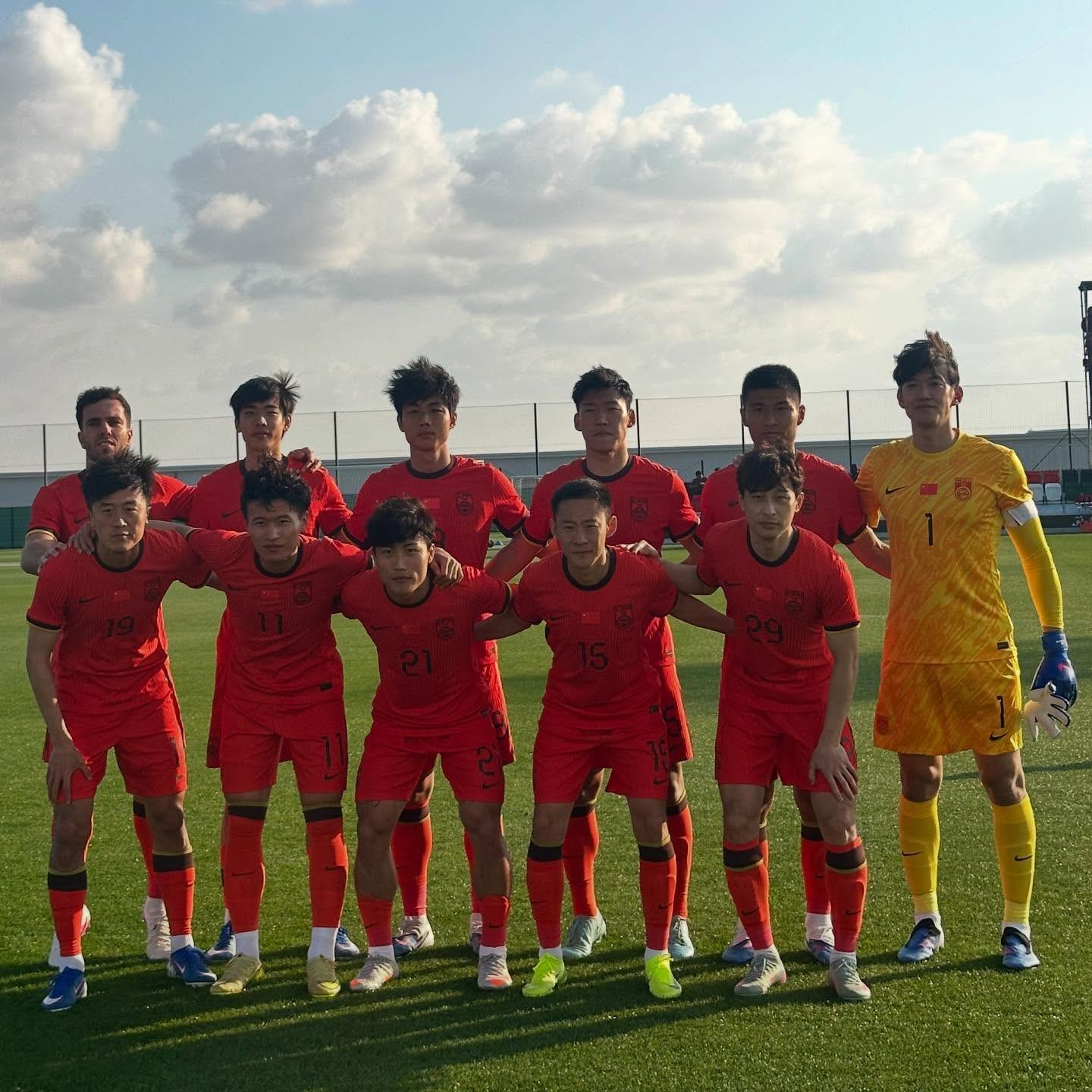 星空体育app下载-马德兴：国足比赛用三套阵容是尝试新战术，也是为了球队公平